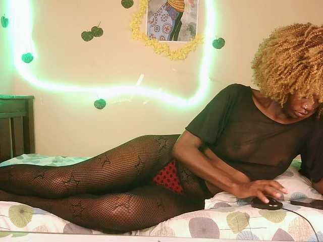 Luna-Noir's BongaCams show and profile