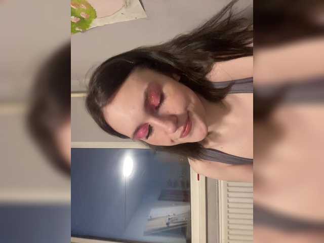 DingDing's BongaCams show and profile