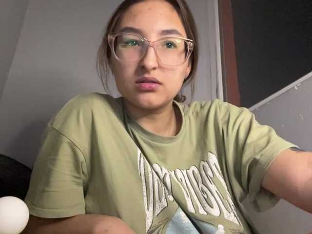 AdahLofredo's BongaCams show and profile