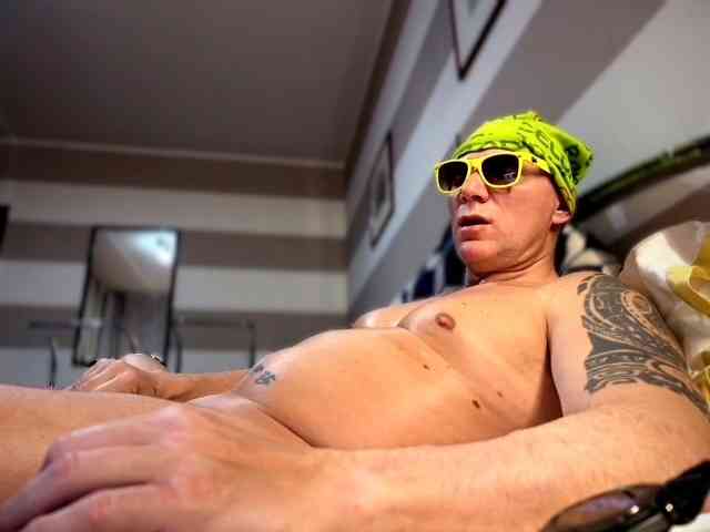 MattStallion Live Webcam on BongaCams