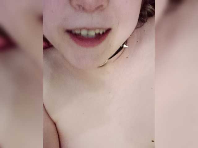 Profile and Statistics for Nika5881 on BongaCams