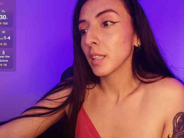 NicolWhitee Live Webcam on BongaCams