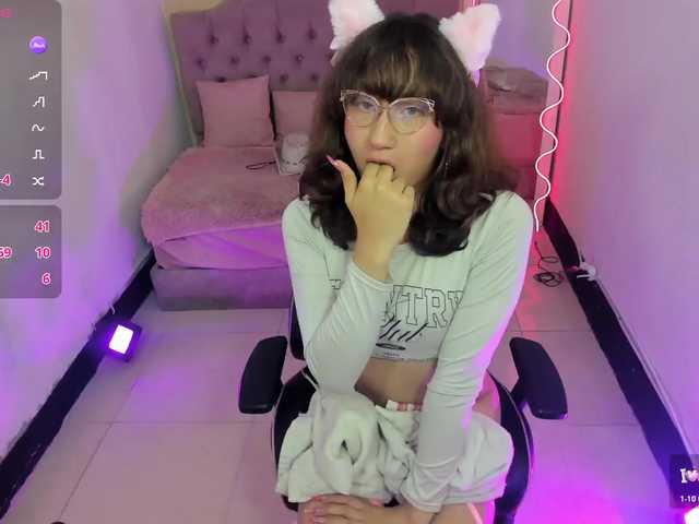 katherine-tay live cam profile