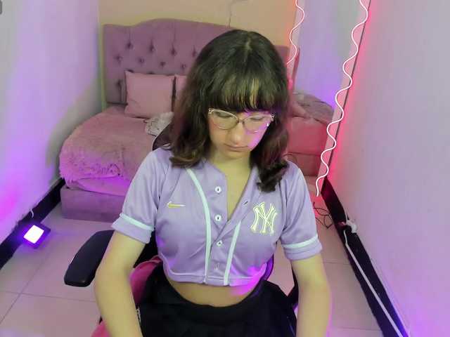 katherine-tay's BongaCams show and profile