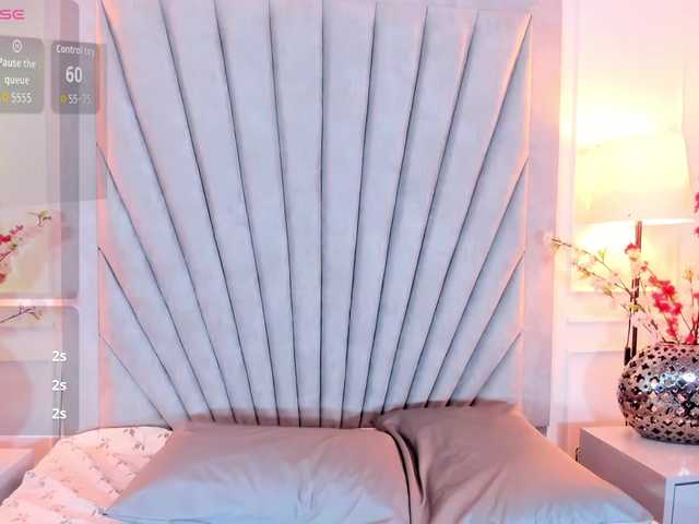 NaomiHudson's BongaCams show and profile