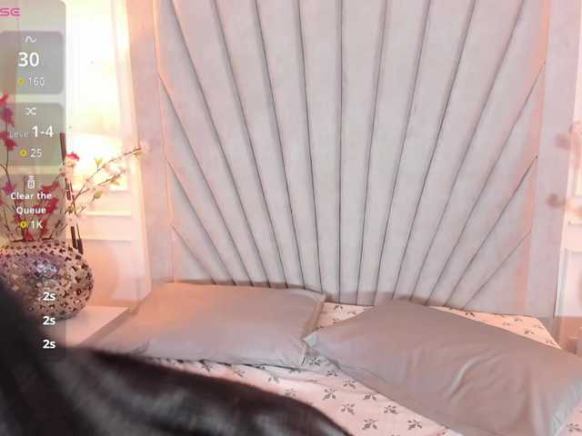 NaomiHudson's BongaCams show and profile