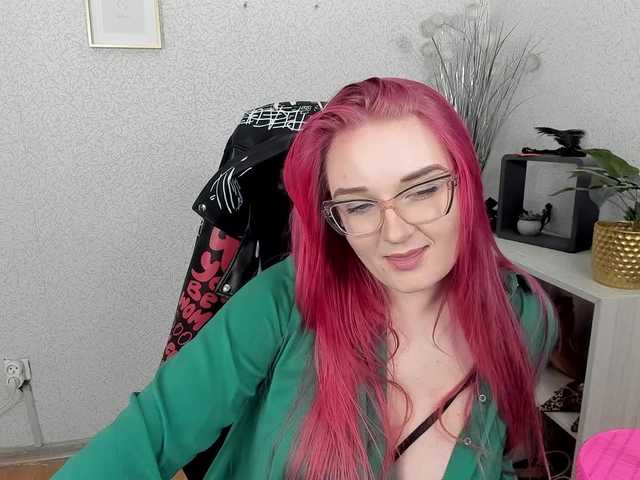 redkissruby's BongaCams show and profile