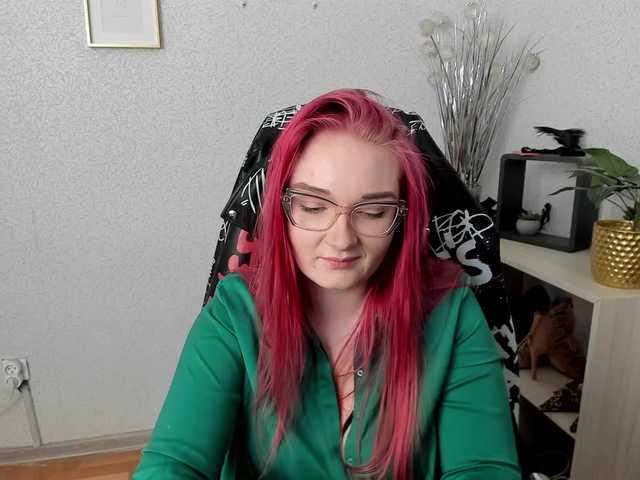 redkissruby's BongaCams show and profile