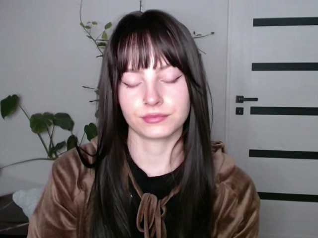 noemilou's BongaCams show and profile