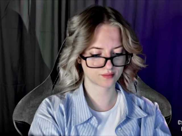 HeyAlise's BongaCams show and profile