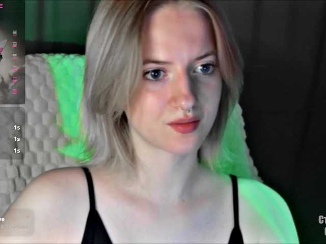 HeyAlise's BongaCams show and profile
