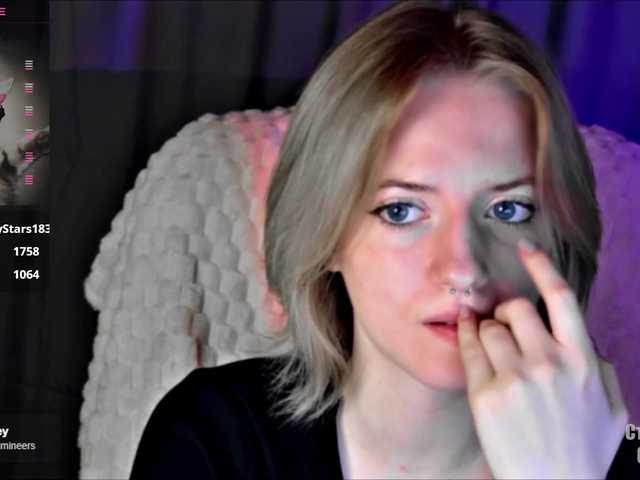 HeyAlise's BongaCams show and profile