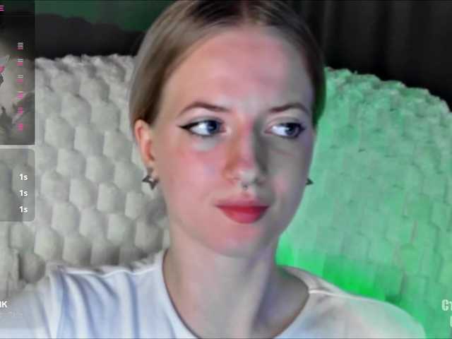 HeyAlise's BongaCams show and profile