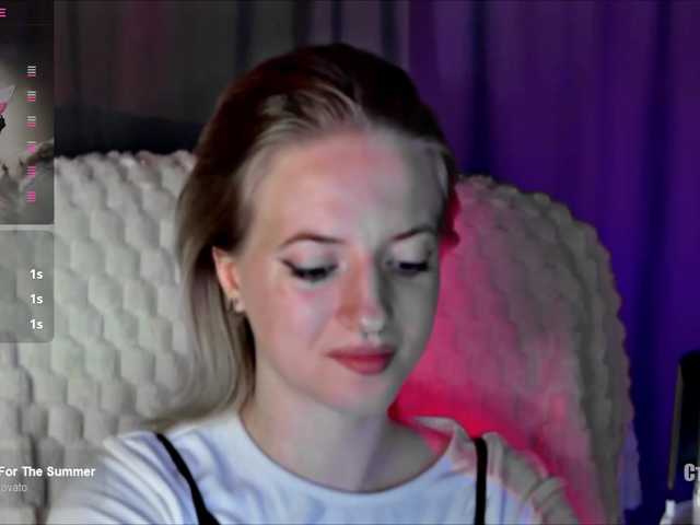 HeyAlise's BongaCams show and profile