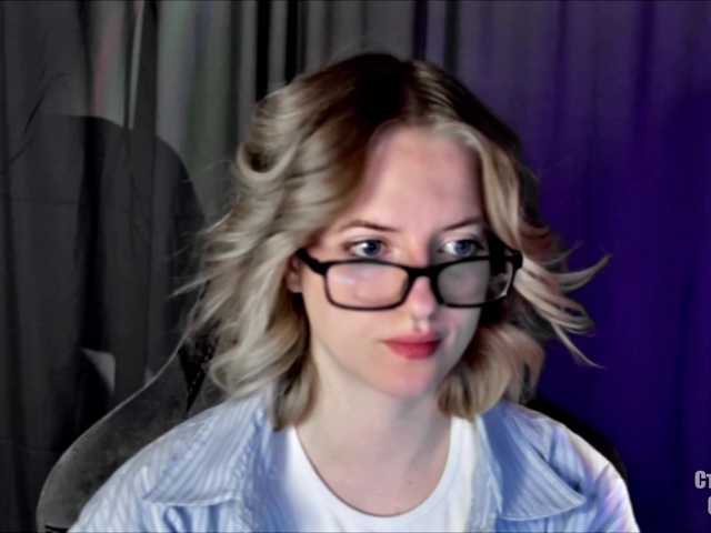 HeyAlise's BongaCams show and profile