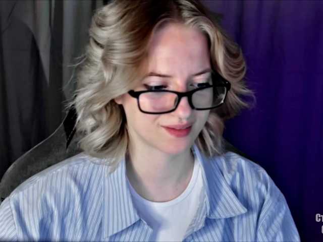 HeyAlise's BongaCams show and profile