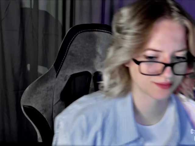 HeyAlise's BongaCams show and profile