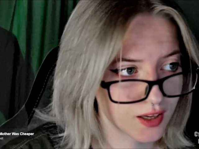 HeyAlise's BongaCams show and profile