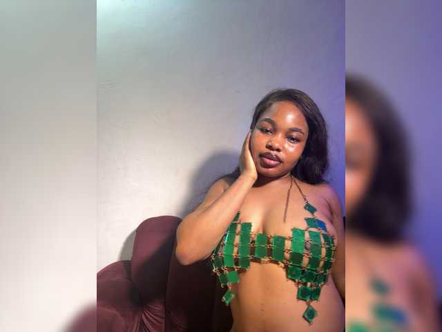 Msnini's BongaCams show and profile