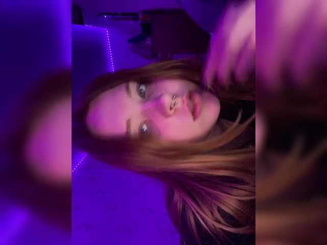 Vettaa's BongaCams show and profile