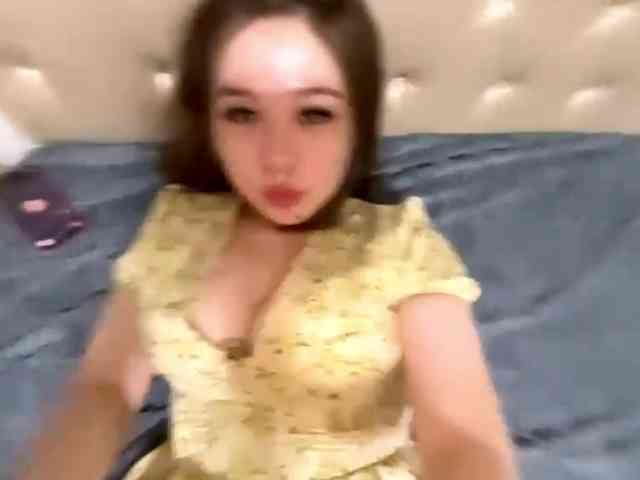 RonnaMonserrate webcam