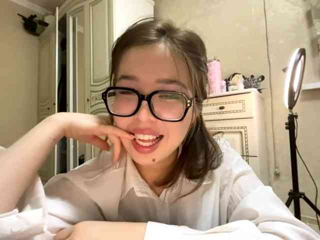 RonnaMonserrate webcam