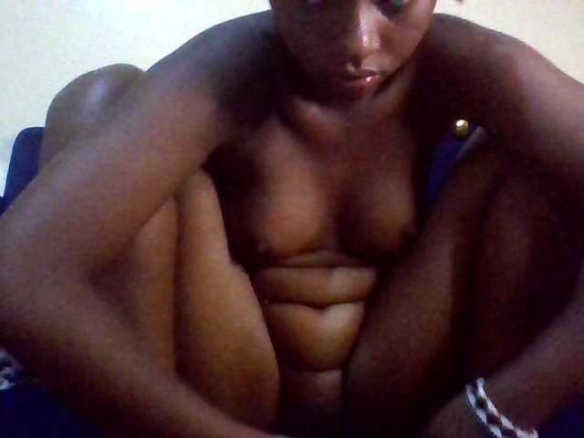 le modèle thickbettya est en webcam porno dans un show sur le site bongacams, il possède les tags suivants: Ebony,Redhead,Trimmed