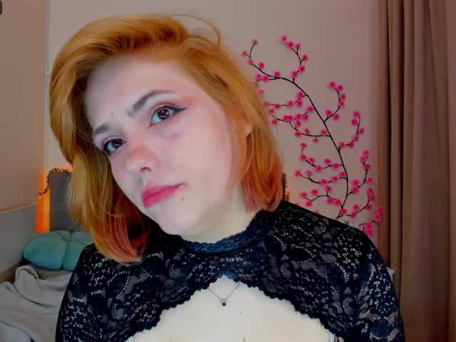 DellaRowwe's BongaCams show and profile