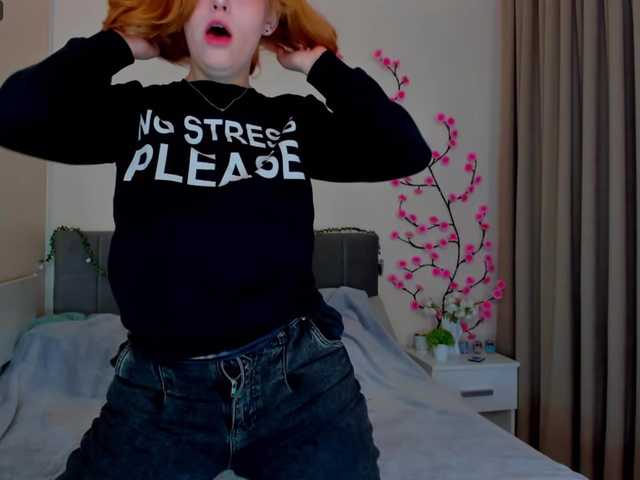 DellaRowwe's BongaCams show and profile