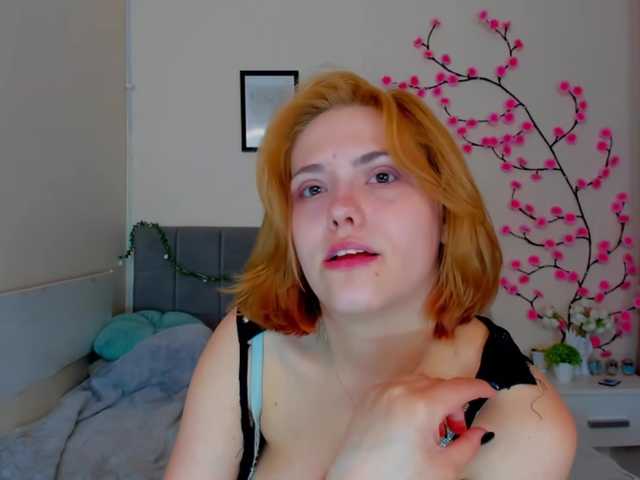 DellaRowwe's BongaCams show and profile