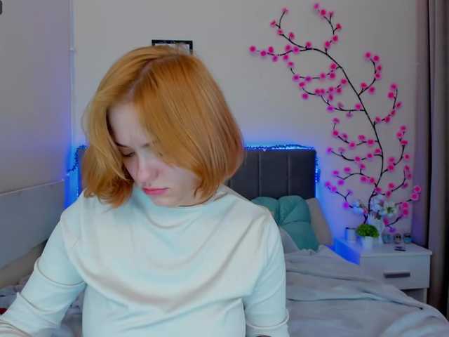 DellaRowwe's BongaCams show and profile