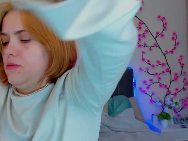 DellaRowwe's BongaCams show and profile