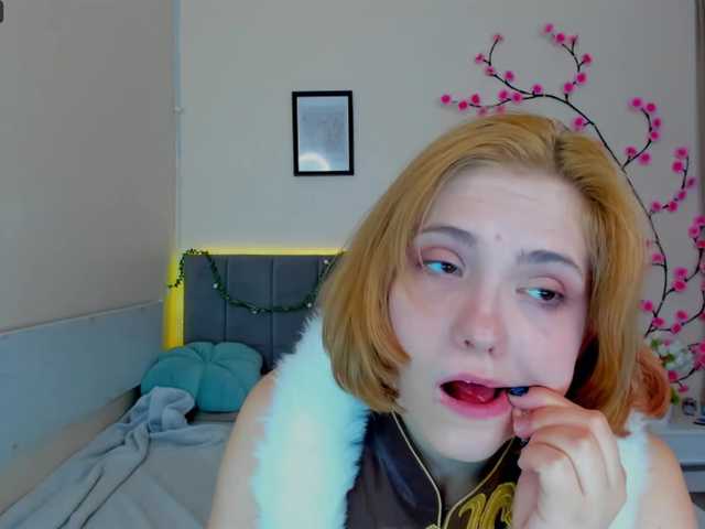 DellaRowwe's BongaCams show and profile