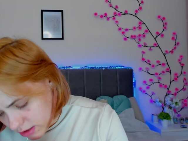 DellaRowwe's BongaCams show and profile