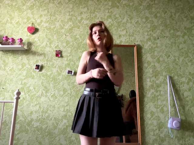 le modèle SuzanTisdell est en webcam porno dans un show sur le site bongacams, il possède les tags suivants: White/Caucasian,Brunette,Shaved