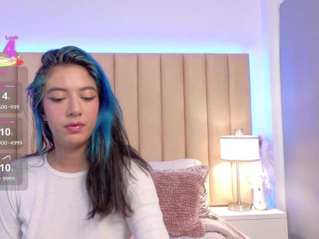 EmmaBleu's BongaCams show and profile