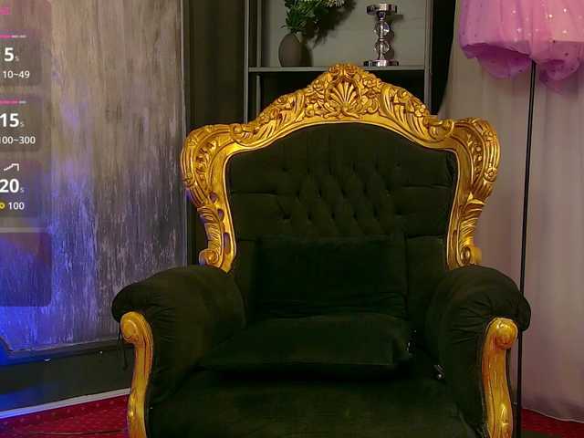 DivaCassie's BongaCams show and profile