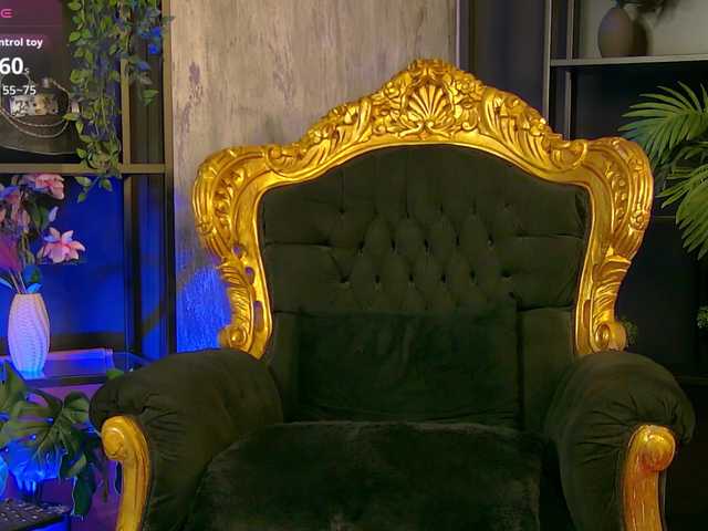 DivaCassie's BongaCams show and profile