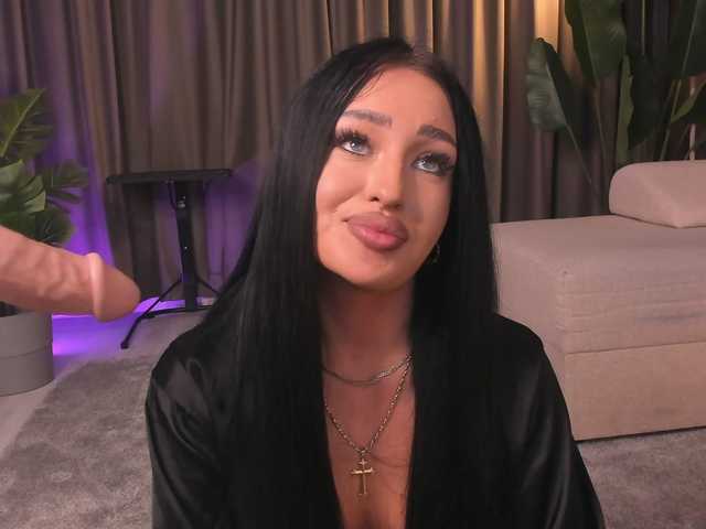 EmeraldKat's BongaCams show and profile