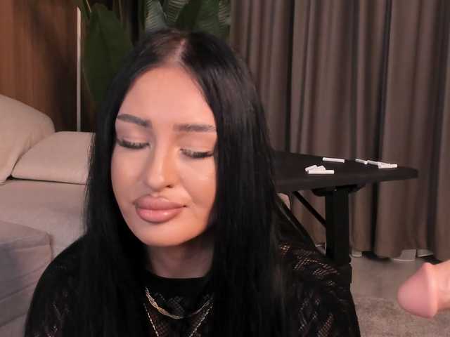 EmeraldKat's BongaCams show and profile