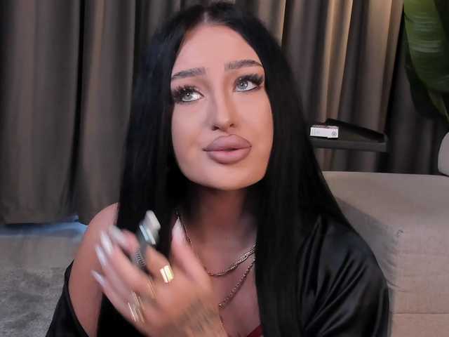 EmeraldKat's BongaCams show and profile