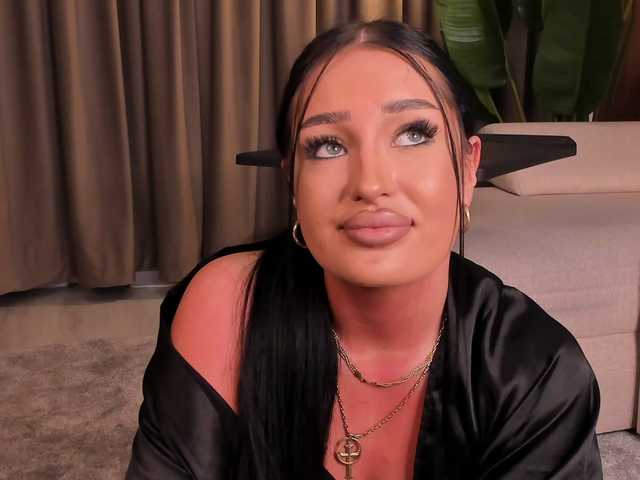 EmeraldKat's BongaCams show and profile