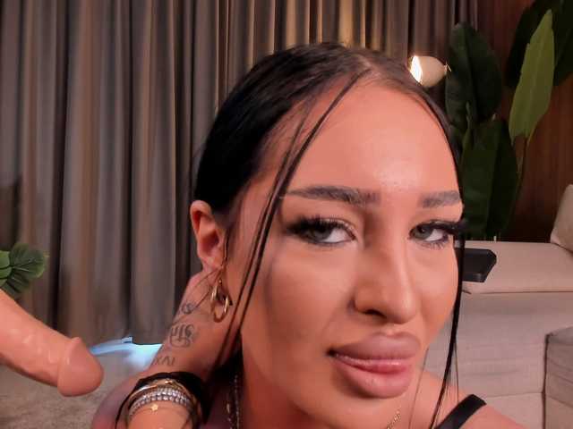 EmeraldKat's BongaCams show and profile