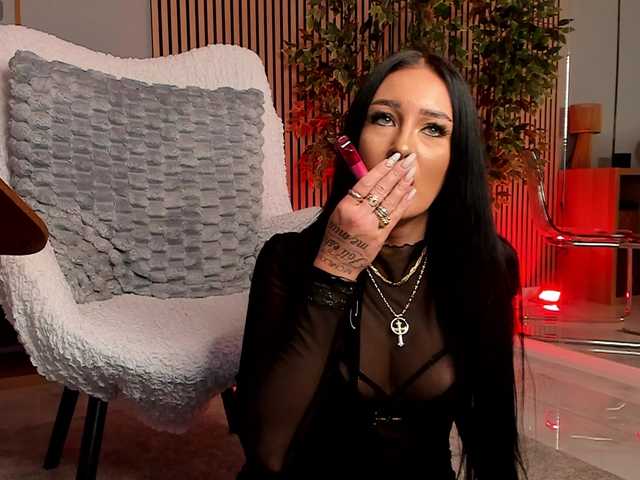 EmeraldKat's BongaCams show and profile