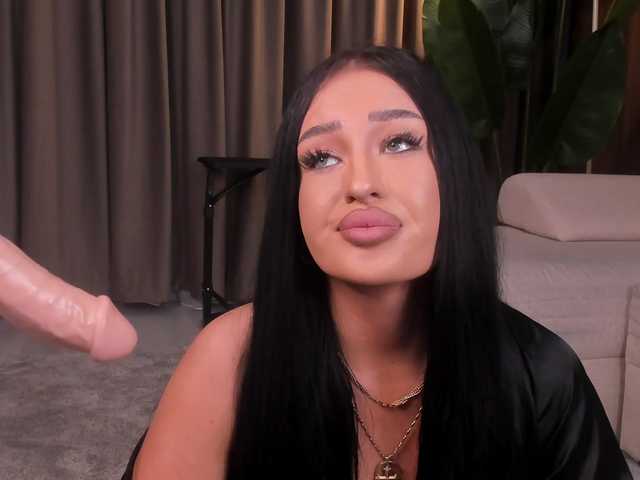 EmeraldKat's BongaCams show and profile