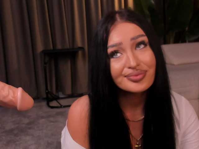 EmeraldKat's BongaCams profile