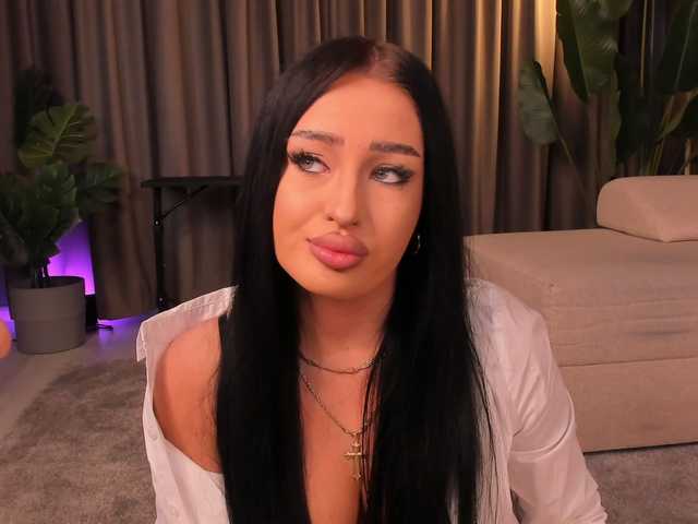 EmeraldKat's BongaCams show and profile