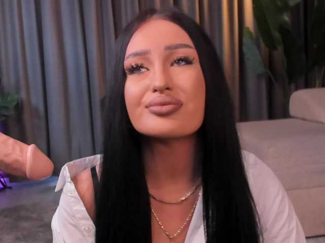 EmeraldKat's BongaCams show and profile