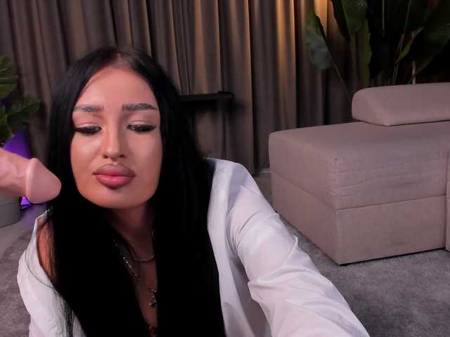 EmeraldKat's BongaCams show and profile