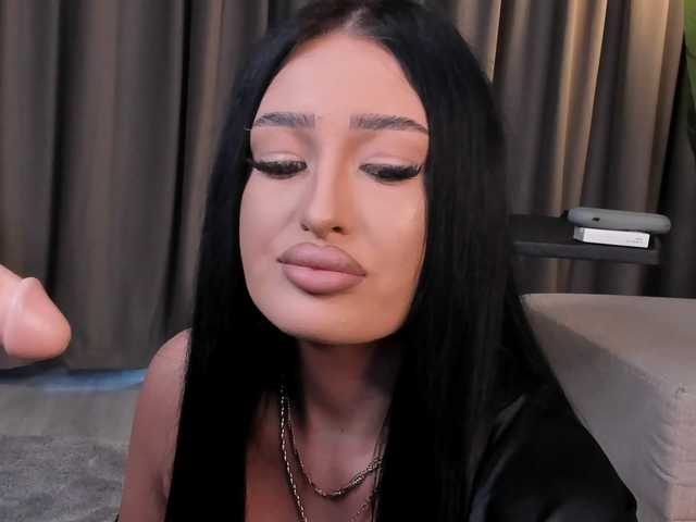 EmeraldKat's BongaCams show and profile